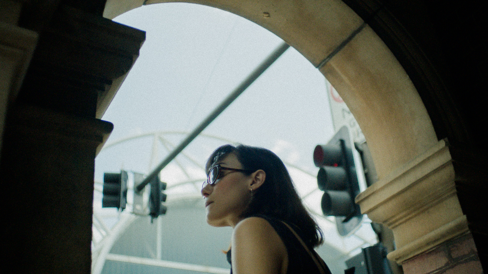 FRIENDSANDSTRANGERS_16X9