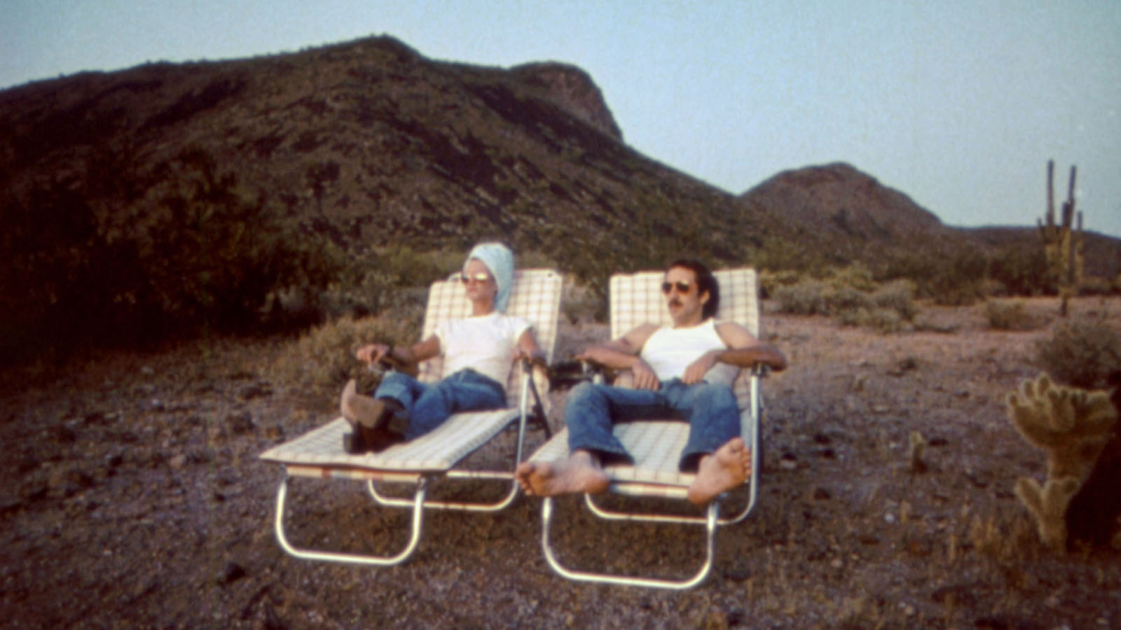 RAISING ARIZONA, Holly Hunter, Nicolas Cage, 1987. ©20th Century Fox/courtesy Everett Collection